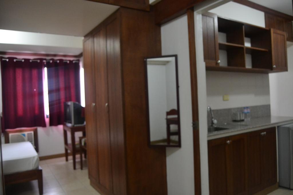 Isabelle Royale Paranaque Paranaque City Екстериор снимка