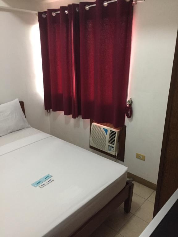 Isabelle Royale Paranaque Paranaque City Екстериор снимка